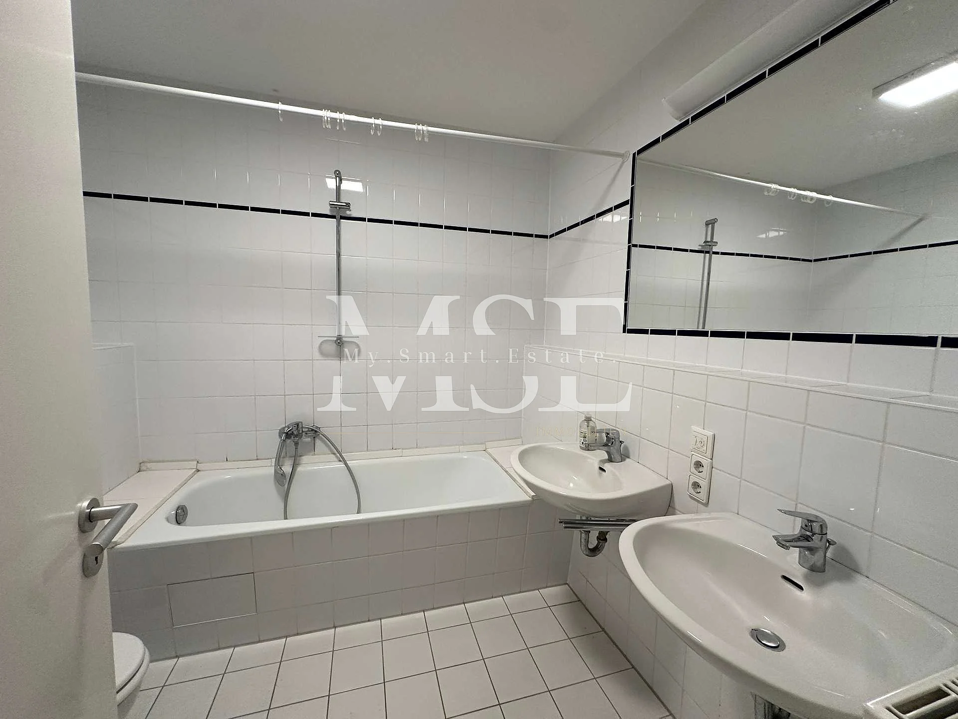 Badezimmer mit Wanne