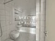 Bad mit Dusche und Wanne